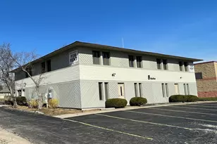 8 N Skokie Hwy, Lake Bluff, IL 60044 - Photo 1