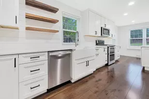 401 S 4th Ave, Libertyville, IL 60048 - Photo 3