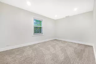 401 S 4th Ave, Libertyville, IL 60048 - Photo 17