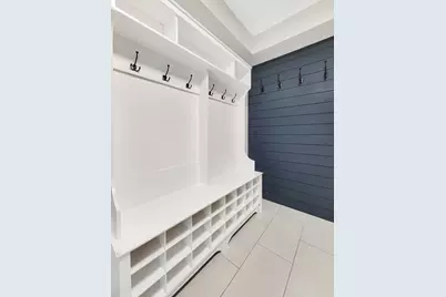 401 S Fourth Avenue, Libertyville, IL 60048 - Photo 21