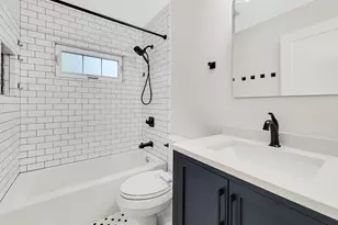 401 S 4th Ave, Libertyville, IL 60048 - Photo 19