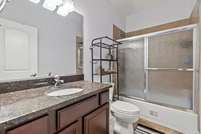 6414 N Hoyne Avenue #3W, Chicago, IL 60645 - Photo 11