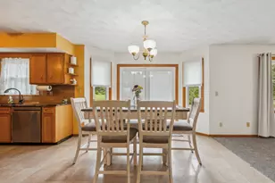 307 Shelden Dr, Winnebago, IL 61088 - Photo 5