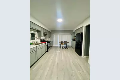 7 Ellen Drive, Lynwood, IL 60411 - Photo 1