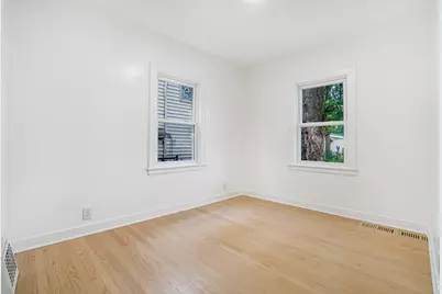 9602 S Troy Avenue, Evergreen Park, IL 60805 - Photo 7