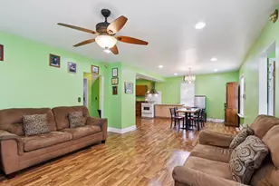 323 Tay St, Rockford, IL 61102 - Photo 9