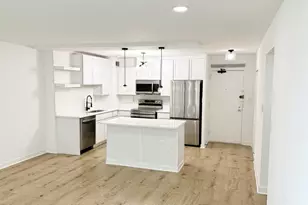 3600 N Lake Shore Dr, Chicago, IL 60613 - Photo 3