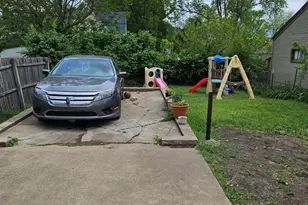 315 Vandalia St, Elgin, IL 60123 - Photo 15