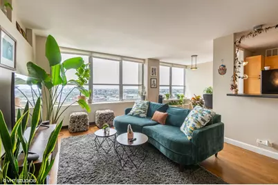 655 W Irving Park Road #2713, Chicago, IL 60613 - Photo 13