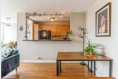 655 W Irving Park Road #2713, Chicago, IL 60613 - Photo 17