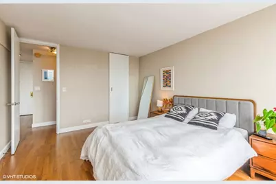 655 W Irving Park Road #2713, Chicago, IL 60613 - Photo 21