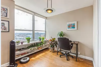 655 W Irving Park Road #2713, Chicago, IL 60613 - Photo 19