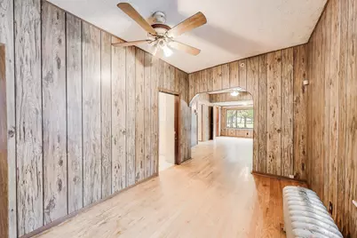 7649 S Dobson Avenue, Chicago, IL 60619 - Photo 9