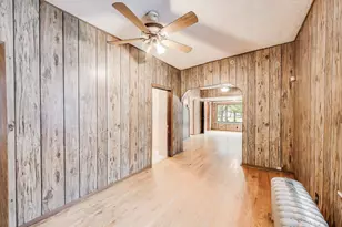 7649 S Dobson Ave, Chicago, IL 60619 - Photo 9