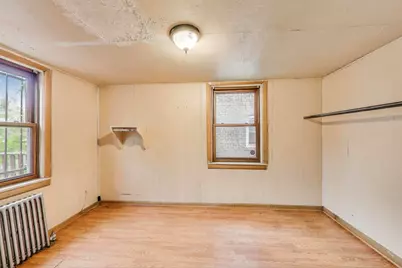 7649 S Dobson Avenue, Chicago, IL 60619 - Photo 17