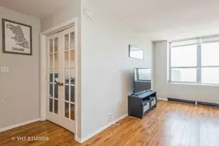 655 W Irving Park Rd, Chicago, IL 60613 - Photo 13