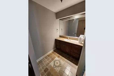 680 N Lake Shore Drive #716, Chicago, IL 60611 - Photo 15