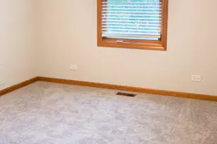 2697 Fox River Ln, Naperville, IL 60565 - Photo 15