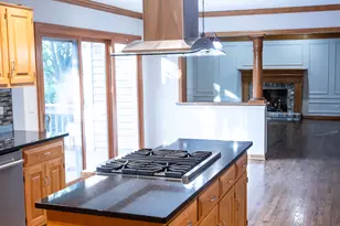 2697 Fox River Ln, Naperville, IL 60565 - Photo 7