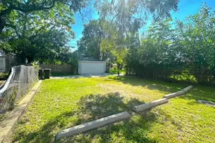 11739 S Indiana Ave, Chicago, IL 60628 - Photo 7