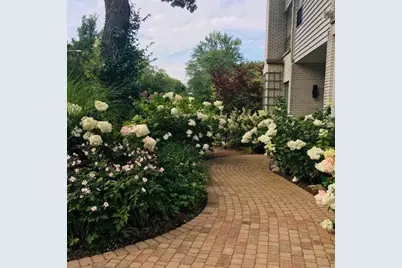 941 Harms Road, Glenview, IL 60025 - Photo 3