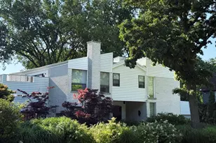 941 Harms Rd, Glenview, IL 60025 - Photo 1