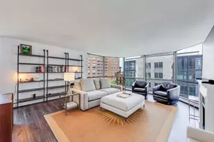 1310 N Ritchie Ct, Chicago, IL 60610 - Photo 3