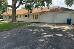 126 N 8th St, Hennepin, IL 61327 - Photo 1