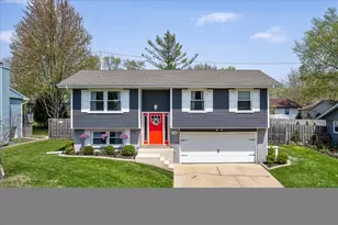 716 S 9th Ave, Saint Charles, IL 60174 - Photo 1