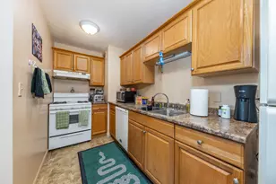 2222 S Stewart Ave, Lombard, IL 60148 - Photo 15