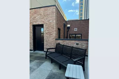 154 W Superior Street, Chicago, IL 60654 - Photo 15