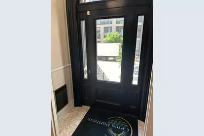 154 W Superior Street, Chicago, IL 60654 - Photo 5