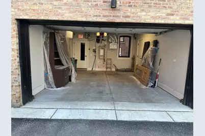 154 W Superior Street, Chicago, IL 60654 - Photo 3