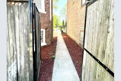 1426 N Central Park Avenue, Chicago, IL 60651 - Photo 5