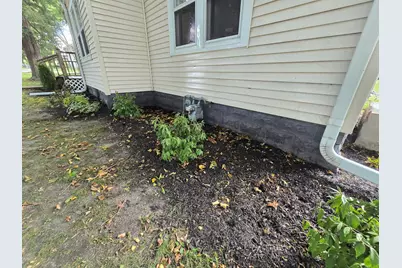 103 W Cherokee Avenue W, Shabbona, IL 60550 - Photo 11