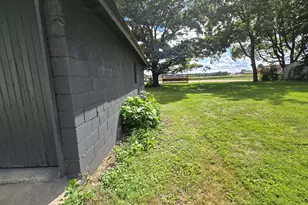 103 W Cherokee Ave W, Shabbona, IL 60550 - Photo 15