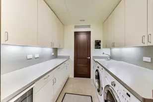 800 N Michigan Ave, Chicago, IL 60611 - Photo 25