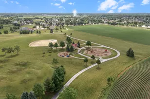 411 Honeysuckle Ln, Yorkville, IL 60560 - Photo 33