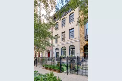 53 E Division Street, Chicago, IL 60610 - Photo 1