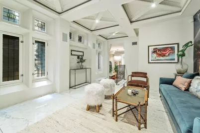 53 E Division Street, Chicago, IL 60610 - Photo 15