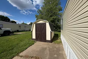 2003 Maple Acres Dr, Princeton, IL 61356 - Photo 13