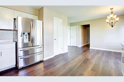 907 Secretariat Drive, Naperville, IL 60540 - Photo 7