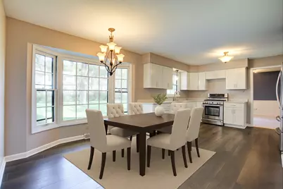 907 Secretariat Drive, Naperville, IL 60540 - Photo 5