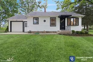 2309 N Riverside Dr, McHenry, IL 60051 - Photo 1