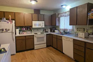 470 Alvord, Hamilton, IL 62341 - Photo 3