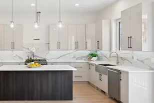 967 E 62nd St, Chicago, IL 60637 - Photo 3