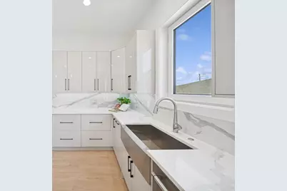 967 E 62nd Street #2, Chicago, IL 60637 - Photo 5