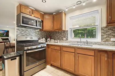 106 Blackhawk Drive, Park Forest, IL 60466 - Photo 7