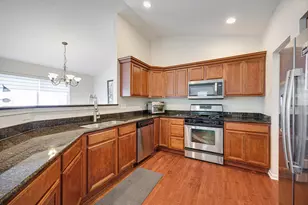 2929 Saganashkee Ln, Naperville, IL 60564 - Photo 3