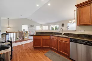 2929 Saganashkee Ln, Naperville, IL 60564 - Photo 5